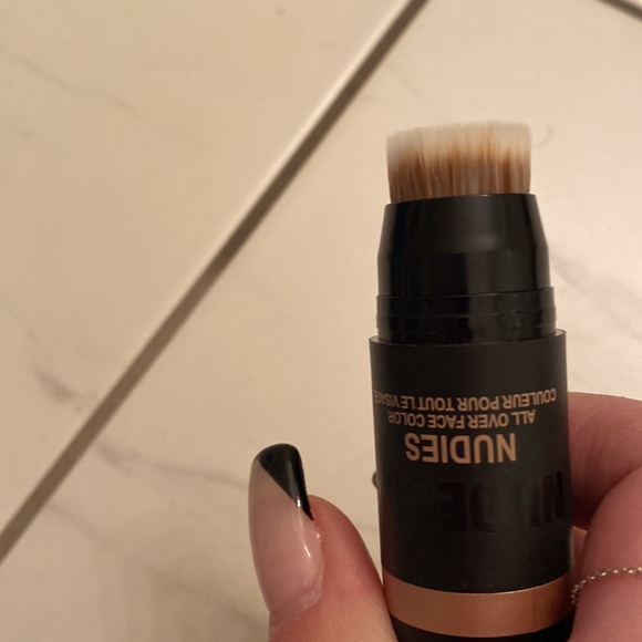 NUDESTIX glow highlighter - hey honey - Picture 3 of 7